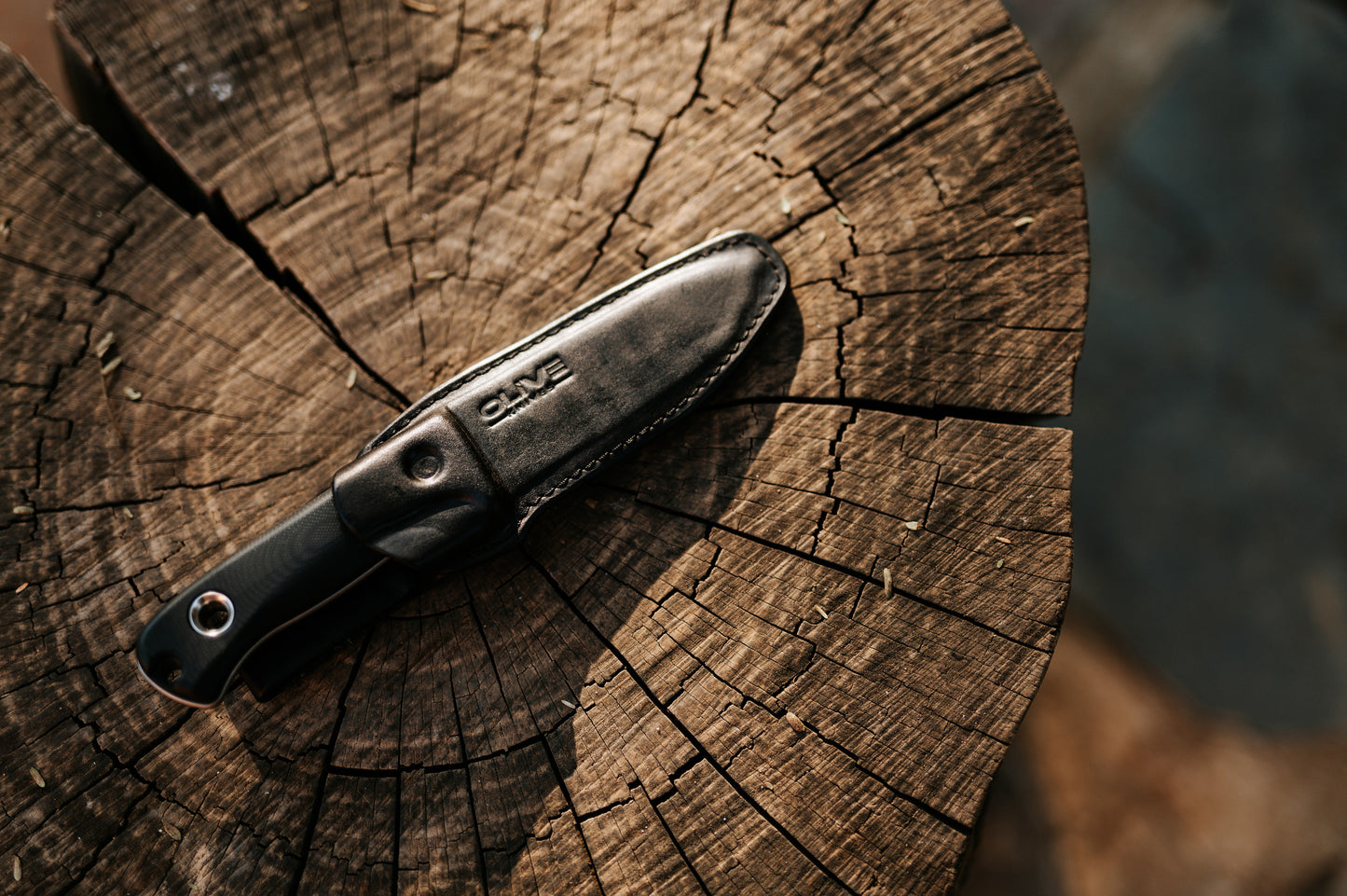 OLIVE KNIVES | LEATHER SHEATH | DURABLE | OLD SCHOOL | CLASSIC